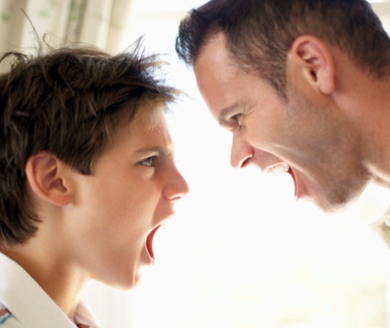 عصبانیت کودکان و عصبانیت والدین و شیوه حل آن